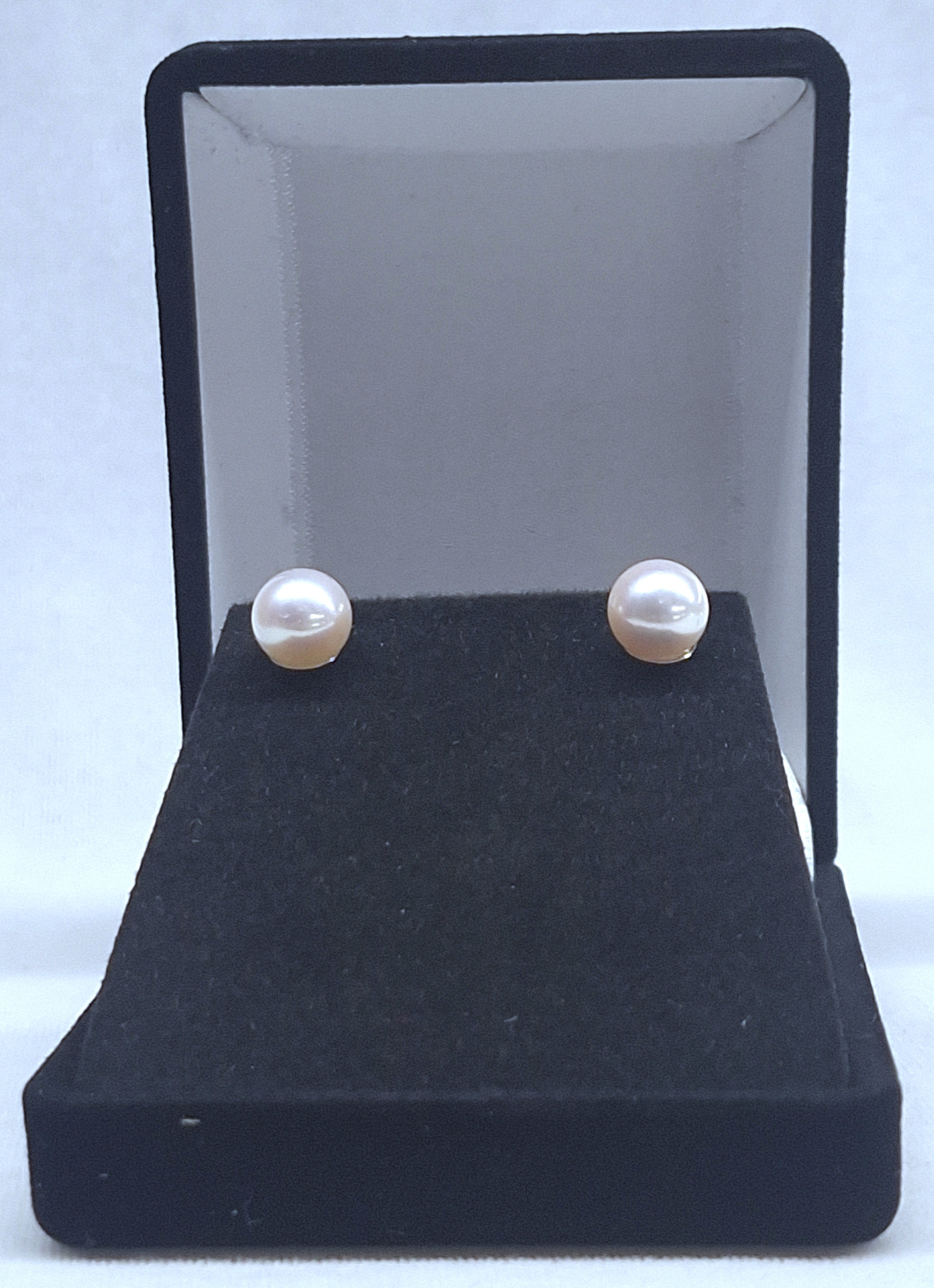 Akoya Pearl Earrings 8mm