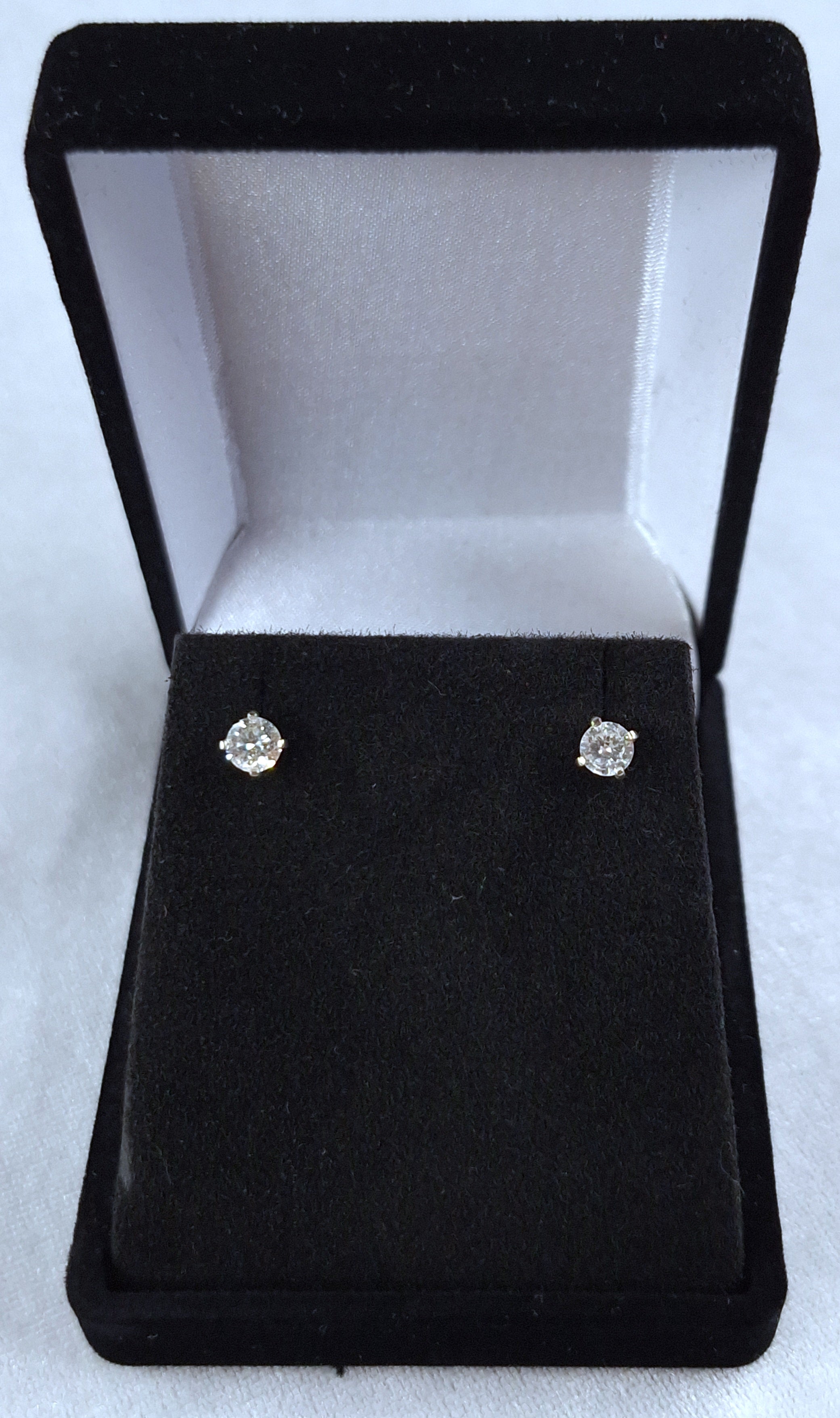 White Diamond Earrings .75 Carat