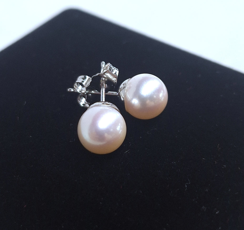 Akoya Pearl Earrings 8mm