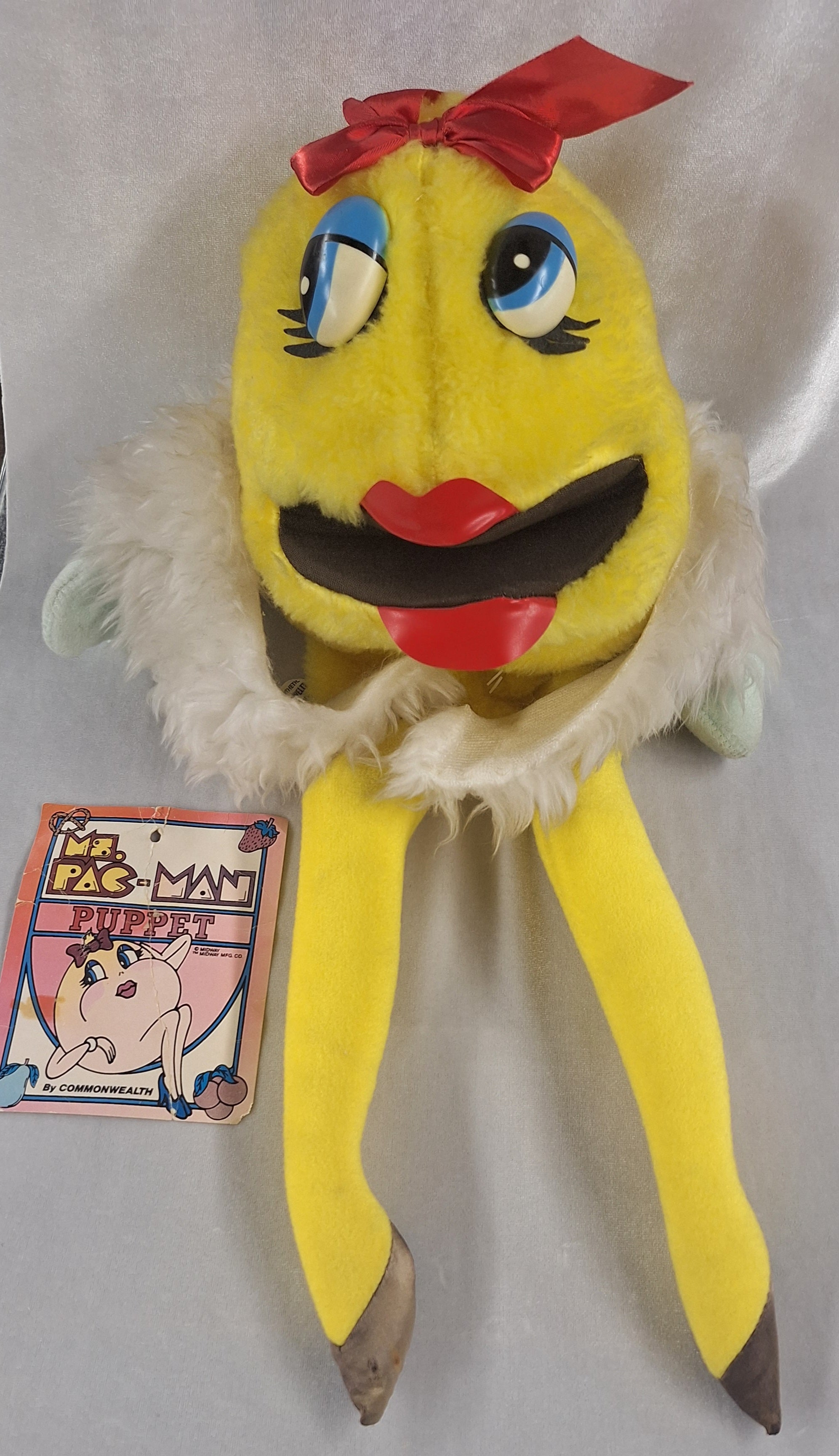 1982 Ms. Pac-Man Puppet