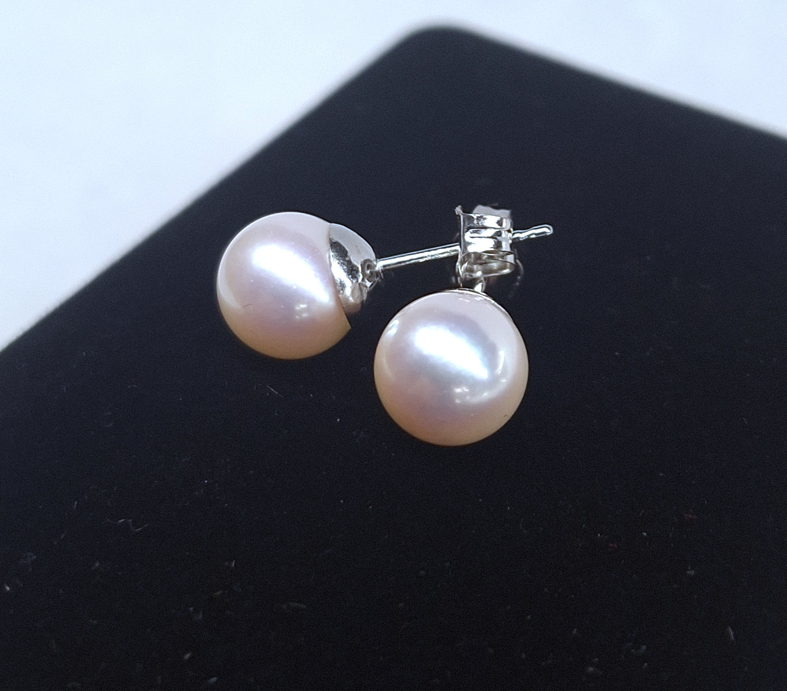 Akoya Pearl Earrings 8mm