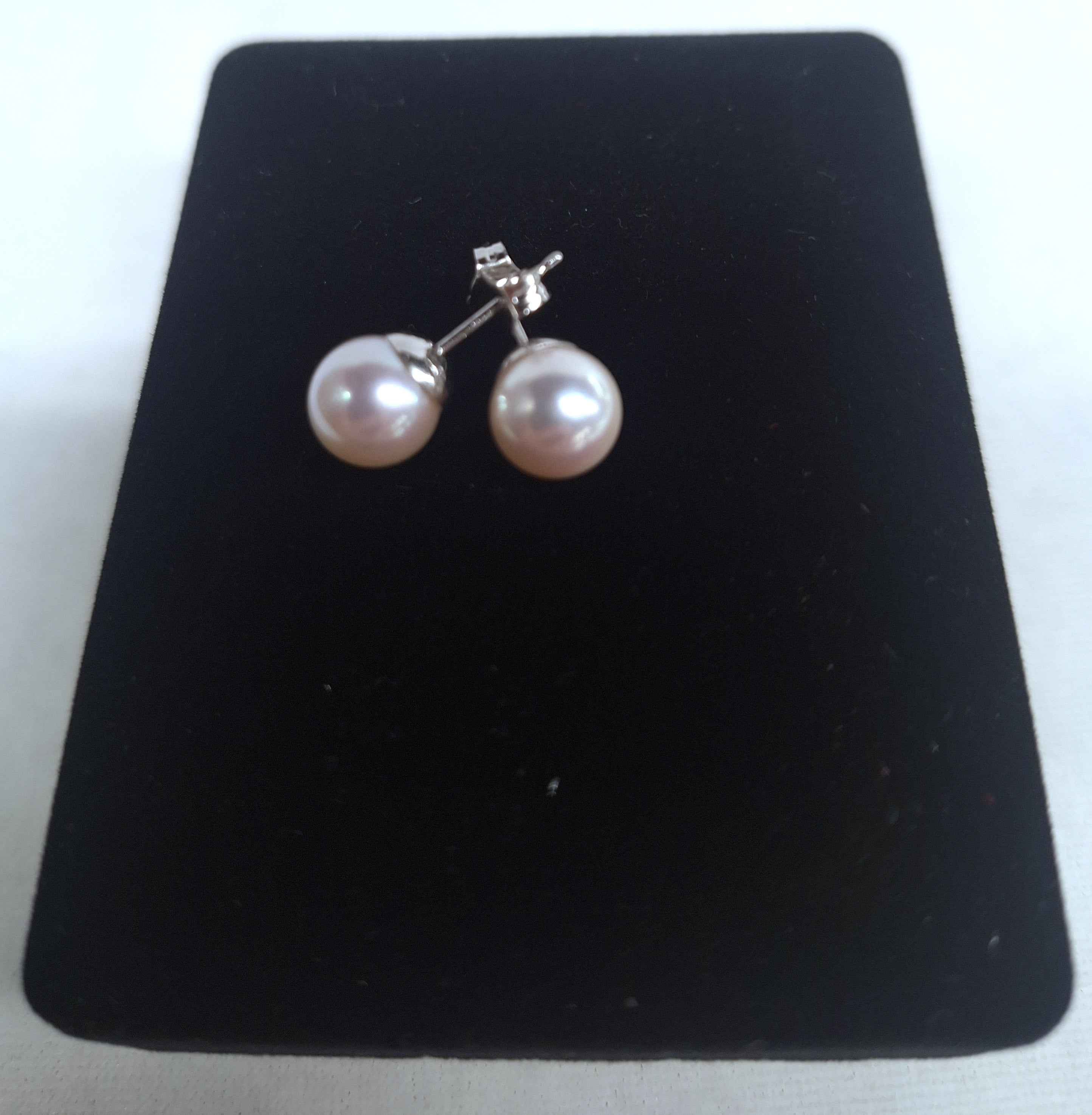 Akoya Pearl Earrings 8mm