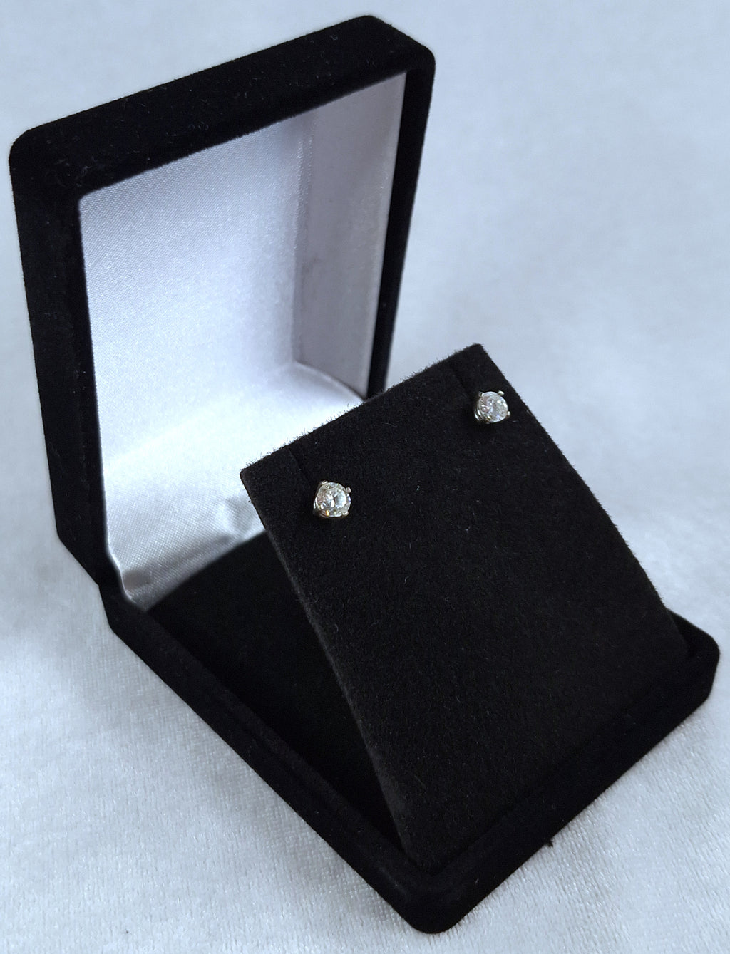 White Diamond Earrings .75 Carat