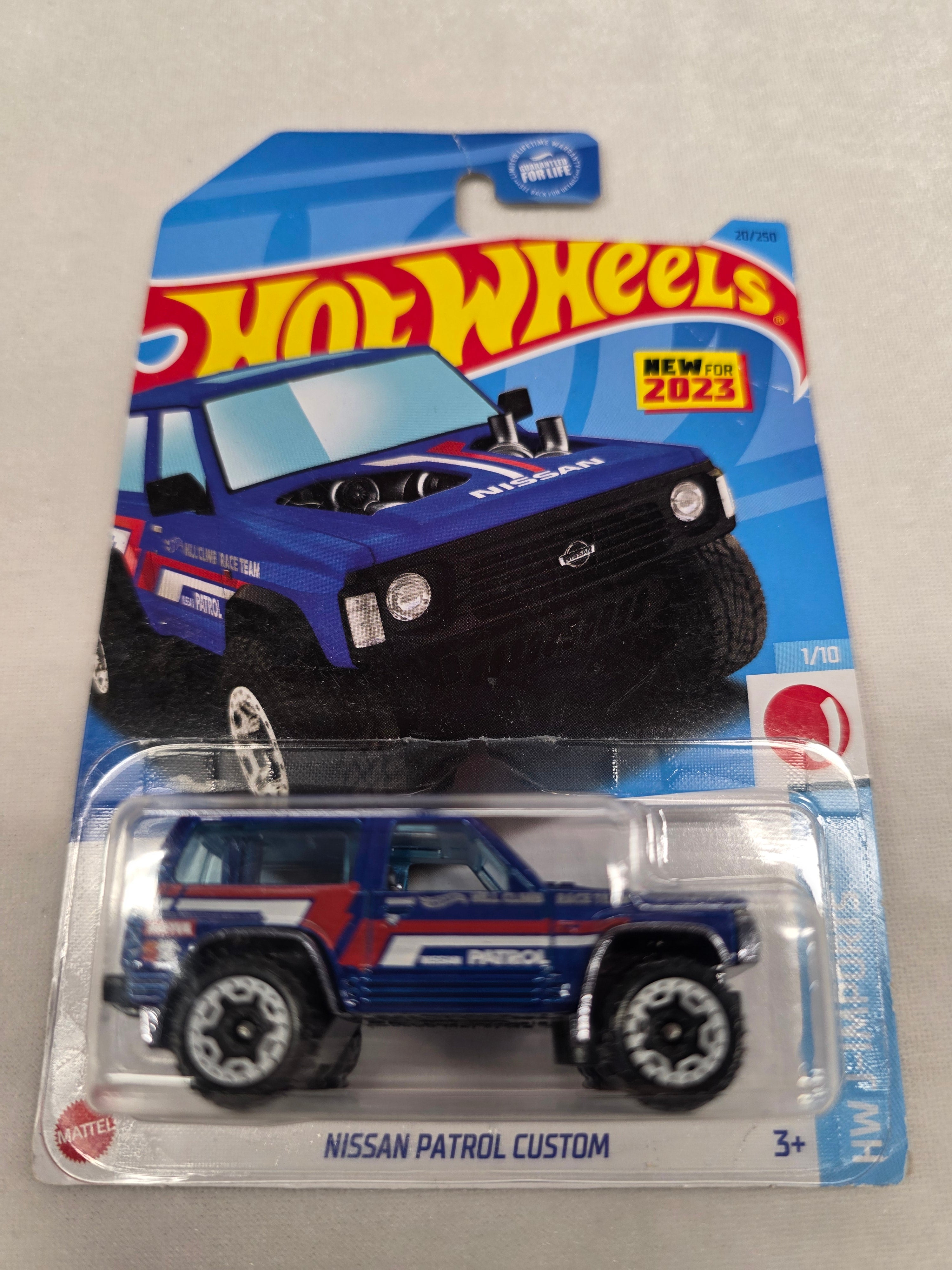 Nissan Patrol Custom J-Imports 20/250 Blue